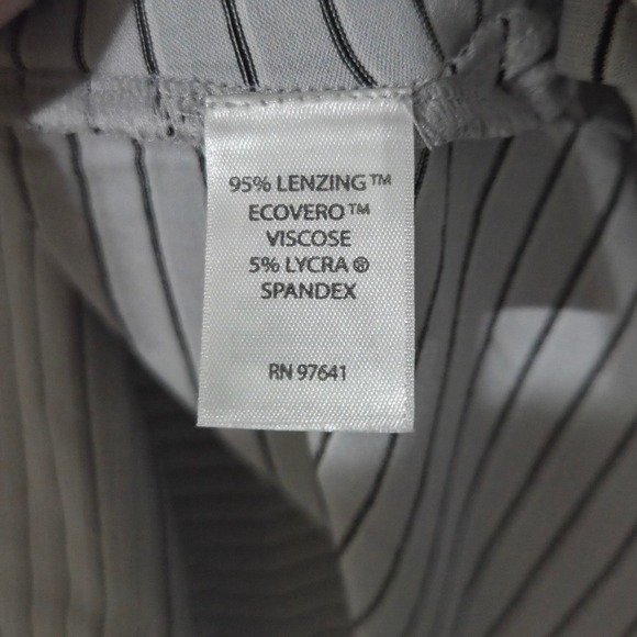 J Jill Wearever Collection Gray Striped Sleeveless Tank Top Women's Size Medium - Picture 3 of 4